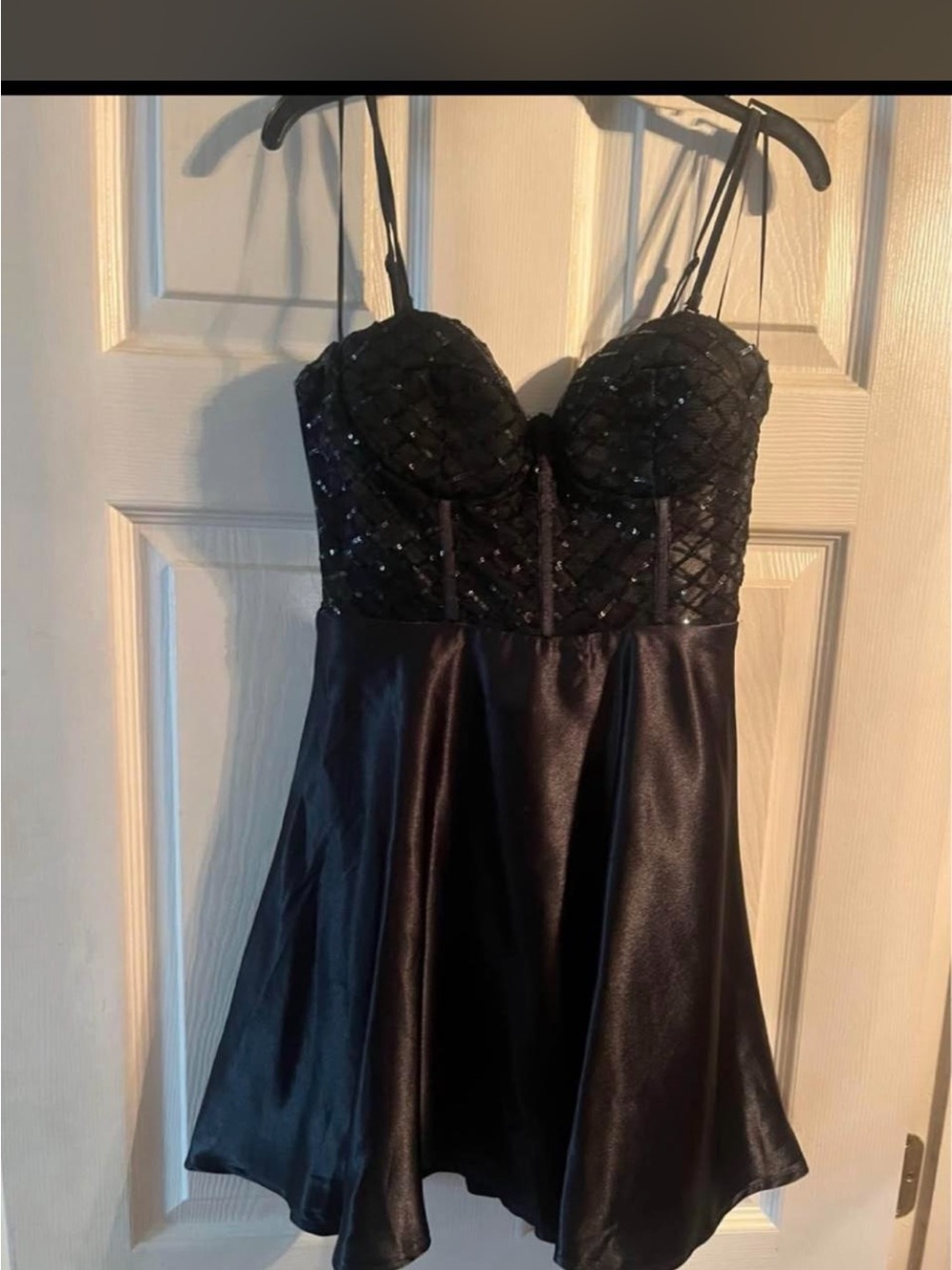 ✨ Stunning Black Sequin Corset Mini Dress with Satin Skirt ✨ - Picture 1 of 3